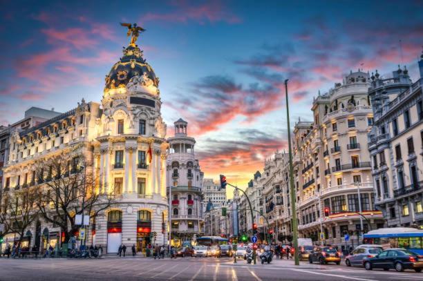 Piso Madrid Centro 5 Min Andando Gran Via Apartment Exterior foto